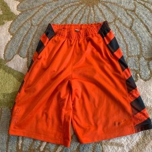 BOYS NIKE SHORTS